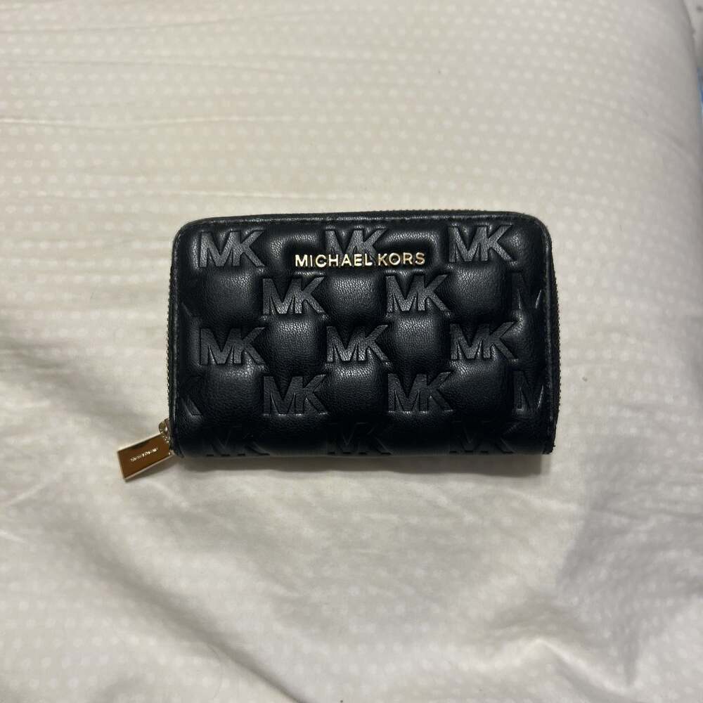 Michael kors wallet Like new